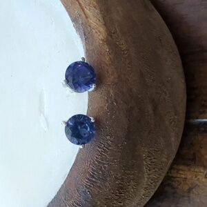 3.4 ct Sapphire stud earrings